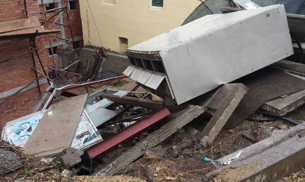 ФОТО: Свлечиште однесе трафостаница кај стариот теарат