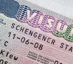 ЕУ ПЛАНИРА ВРАЌАЊЕ НА ВИЗИТЕ ОД НОЕМВРИ?!